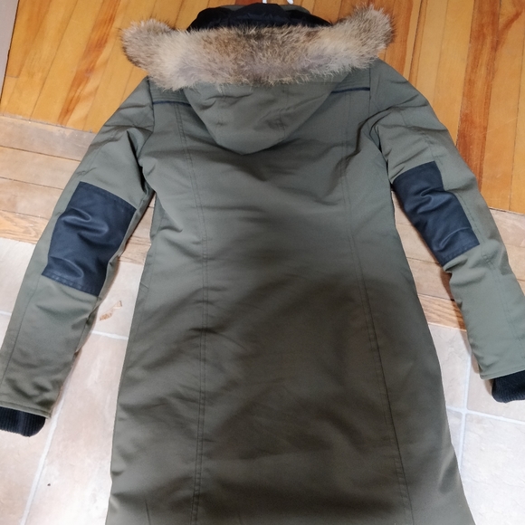 CMFR goose down parka with fur hood - Picture 3 of 4